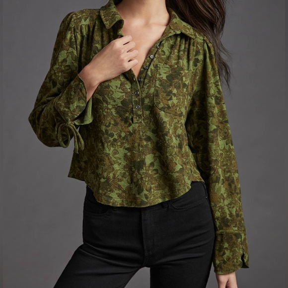 Anthropologie Tops - Pilcro Anthropologie Green Floral Puff Sleeve Top Women’s Camo Button-up Blouse